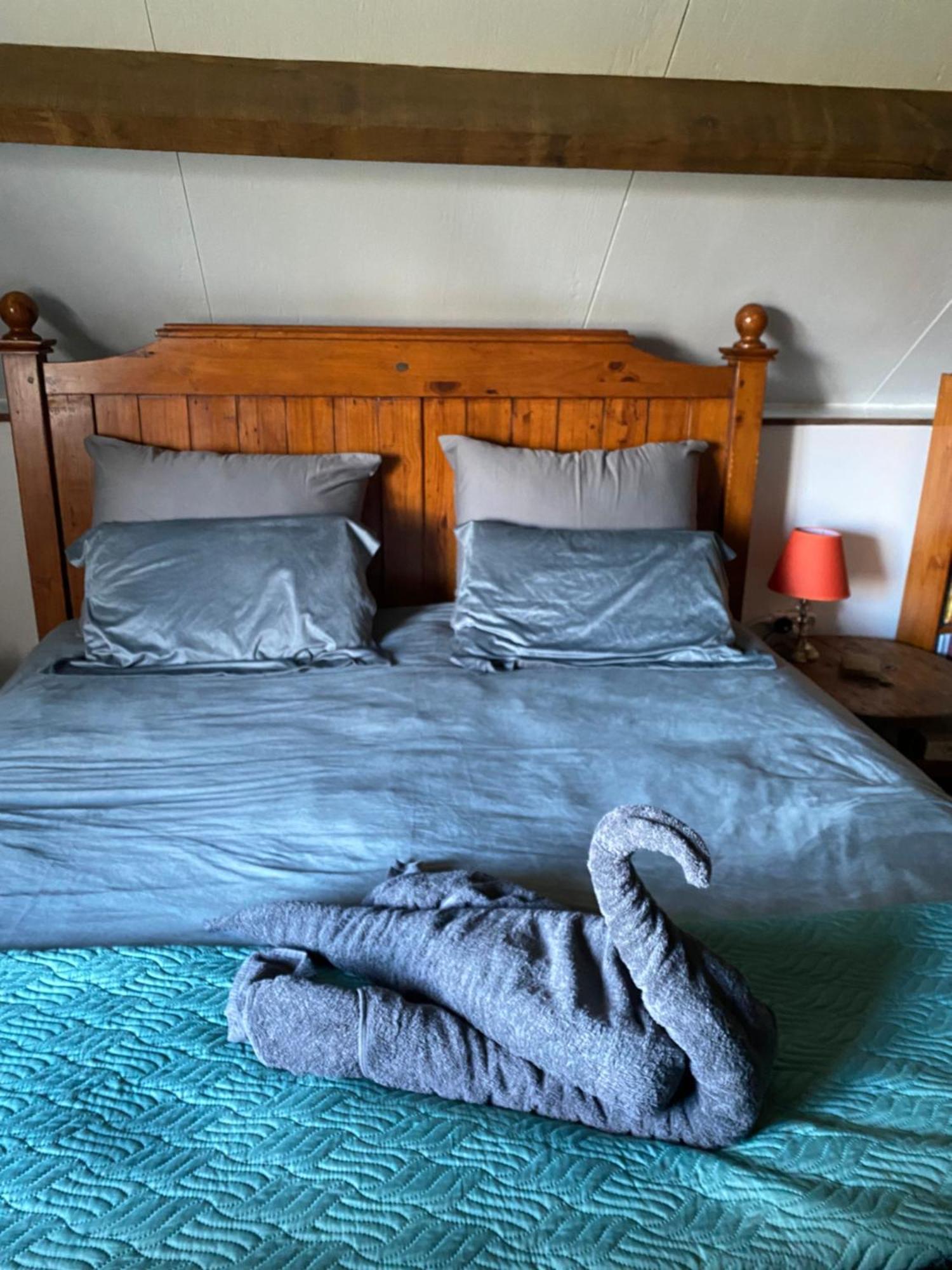 Spacious, Rustic Studio Space For 2 Persons Saint-Cyr-du-Bailleul Exterior foto